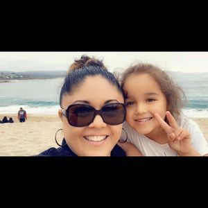 Meet your Posher, Damaris